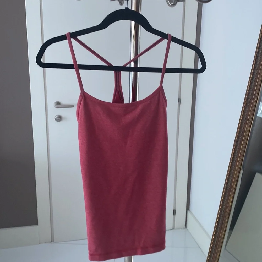 Lululemon top - Picture 2 of 4